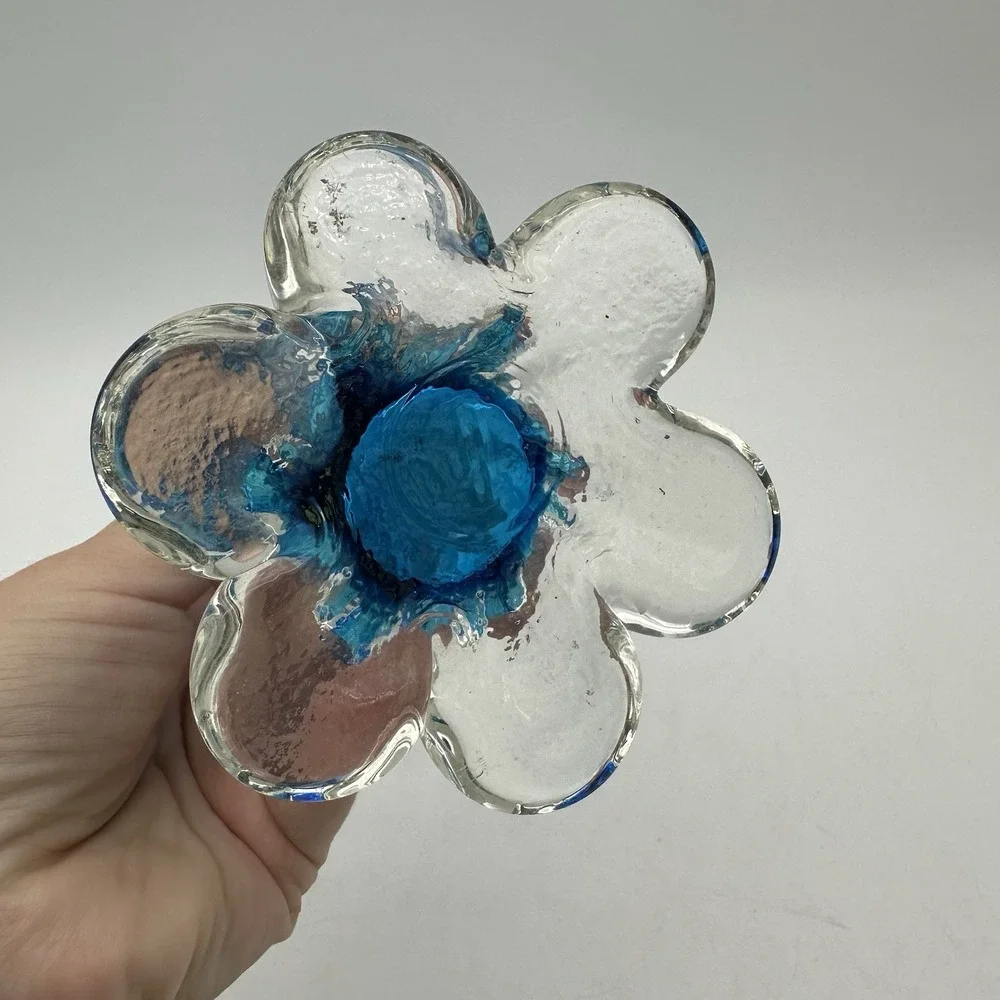 VTG Narrow Twisted Stemmed Flower Vase W/Elephant Foot Blue & ClearArt Glass 11